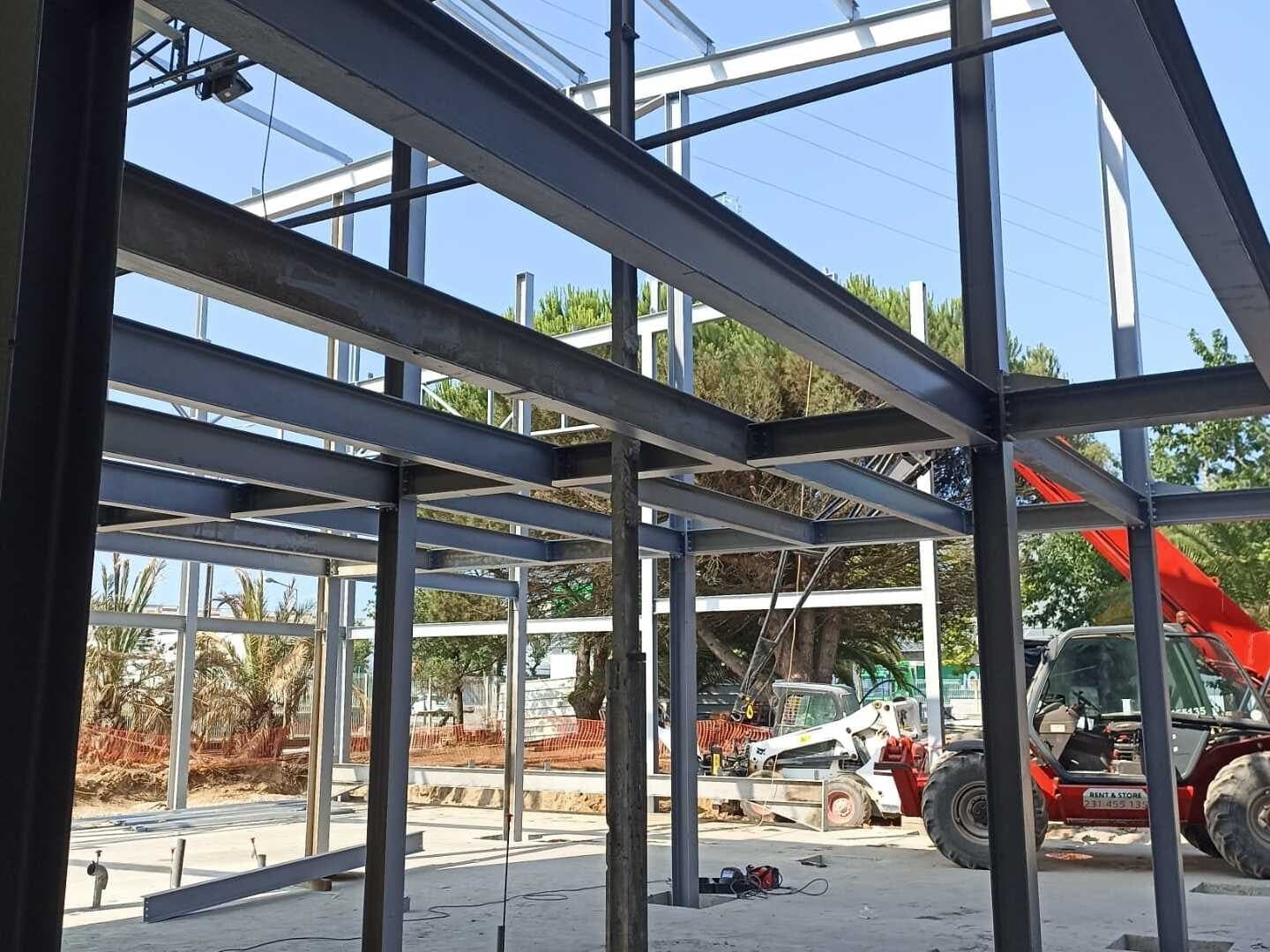 Estrutura metálica do pavilhão — Cerexport, Aveiro