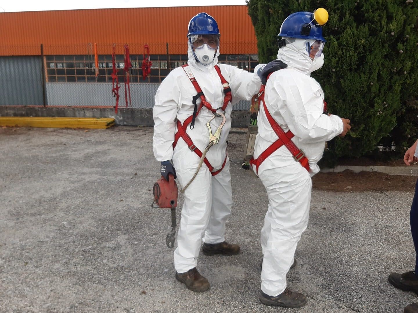 Equipa com equipamento de proteção individual — MOB, Viseu