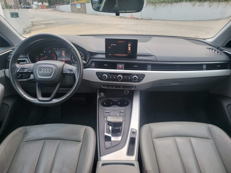 Audi A4 Avant_interior frente