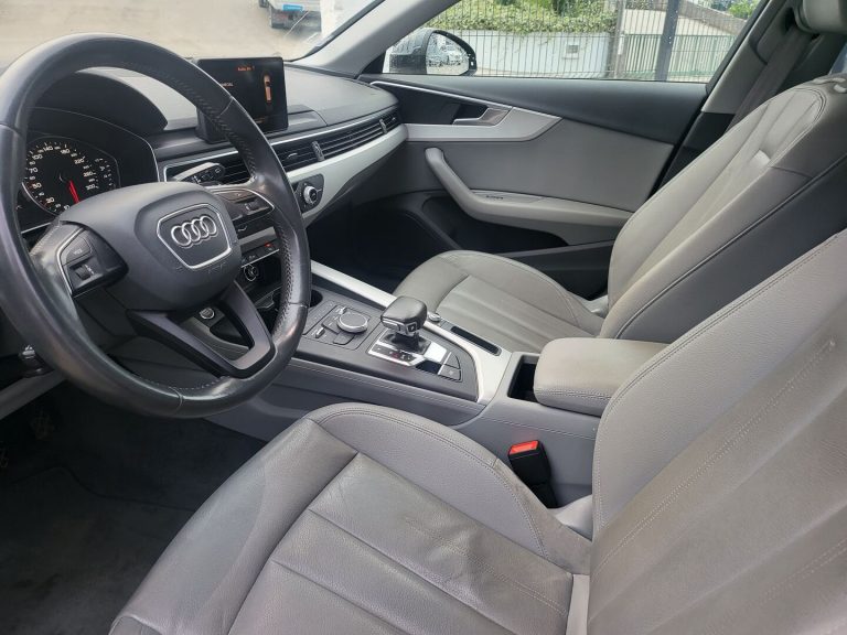 Audi A4 Avant_interior lateral