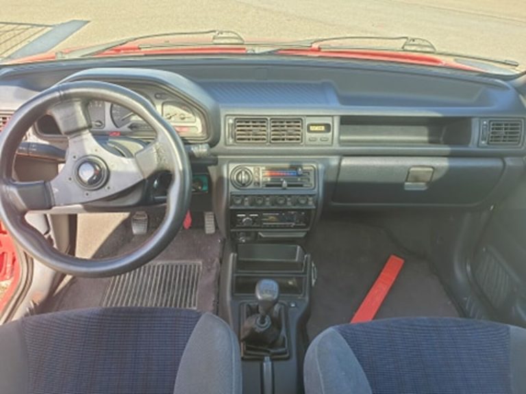Ford Fiesta Xr 2i_interior frente
