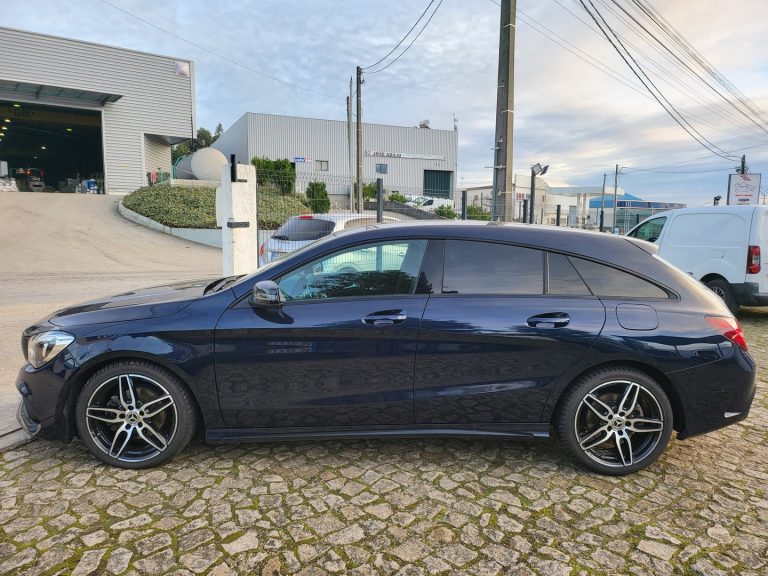 Mercedes-Benz CLA 200 AMG_lateral
