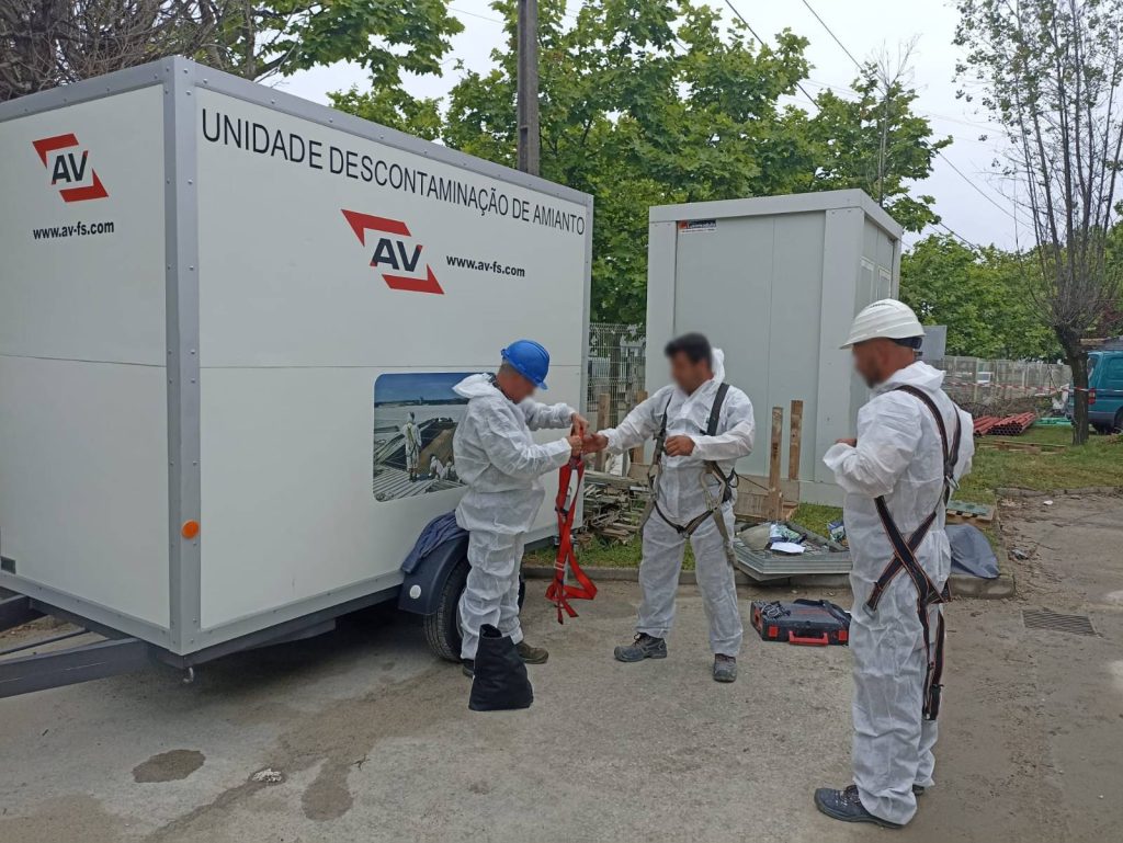 Equipamento e cabine descontaminação amianto