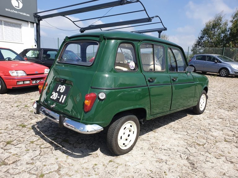 Renault_4_GTL_traseira dta